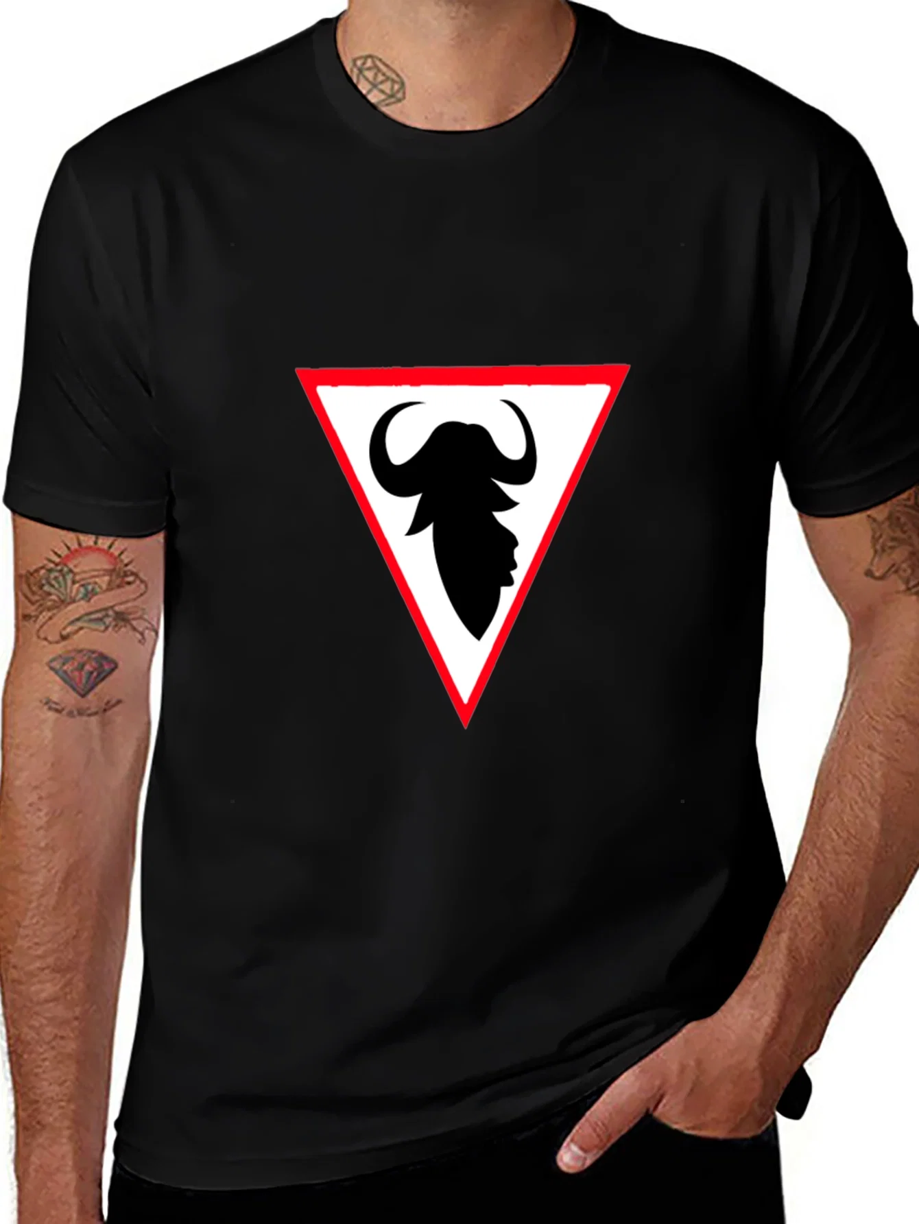 Buffalo Silhouette Tee - Stylish Graphic Print Shirt